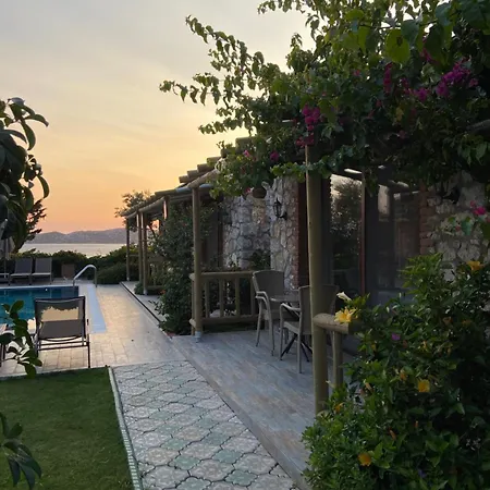 Konukevi Suna House Söğüt